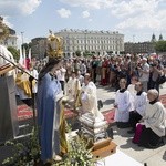 Tysiące warszawiaków na procesji Bożego Ciała