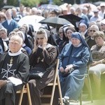 Tysiące warszawiaków na procesji Bożego Ciała