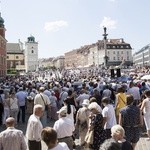 Tysiące warszawiaków na procesji Bożego Ciała