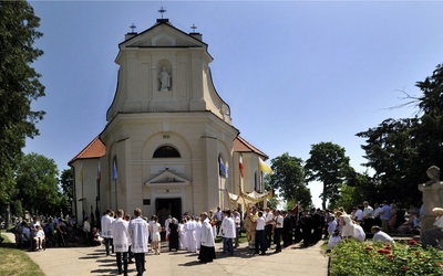 Pułtusk. Boże Ciało w parafii św. Stanisława Kostki