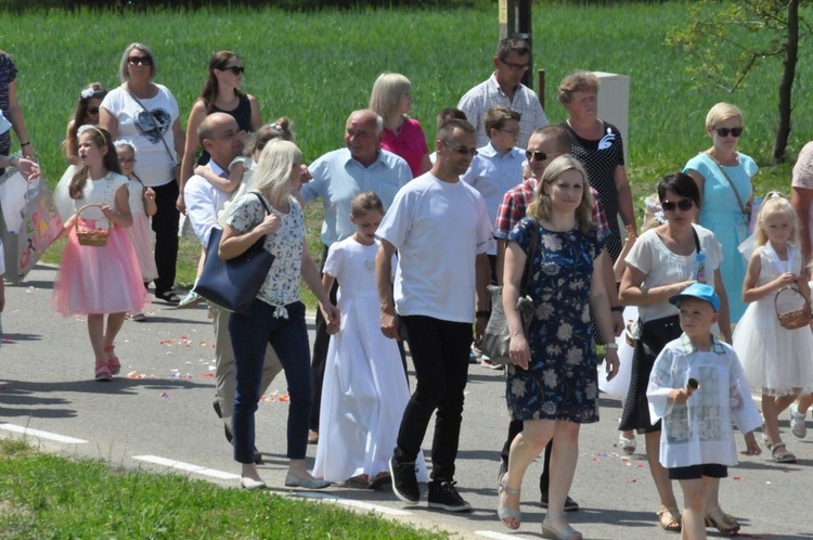 Procesja w Tarnobrzegu-Sobowie