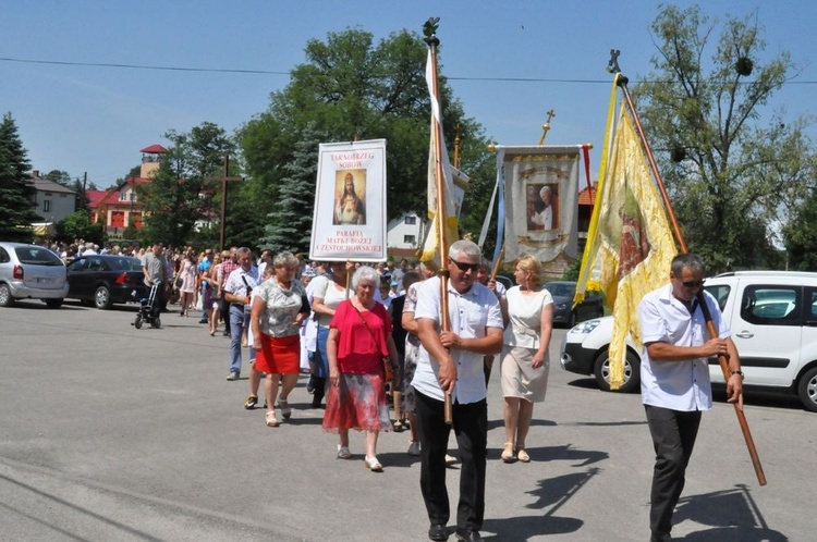 Procesja w Tarnobrzegu-Sobowie