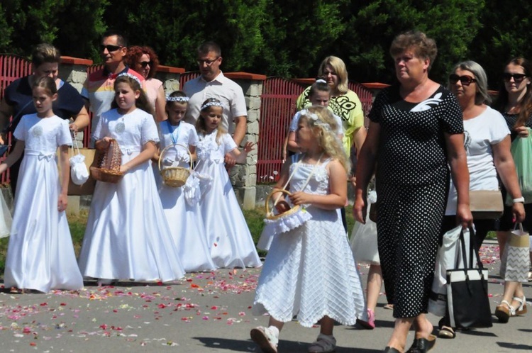 Procesja w Tarnobrzegu-Sobowie