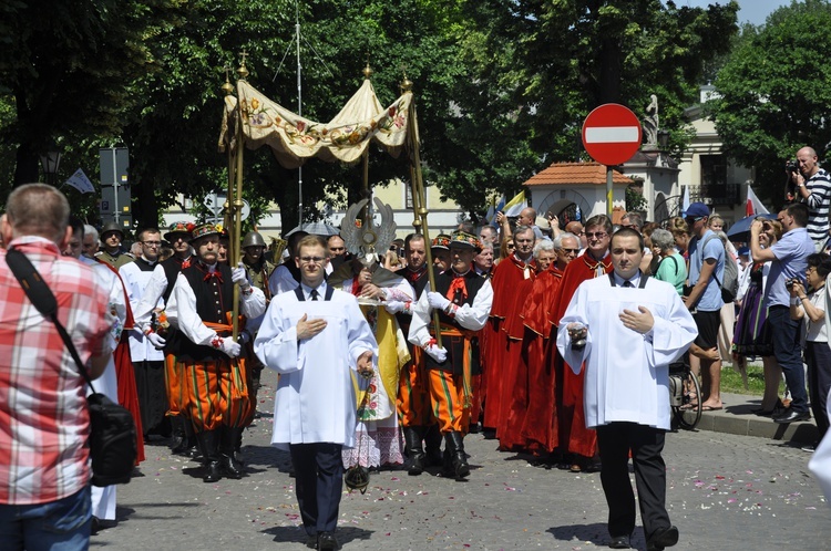 Boże Ciało w Łowiczu - procesja