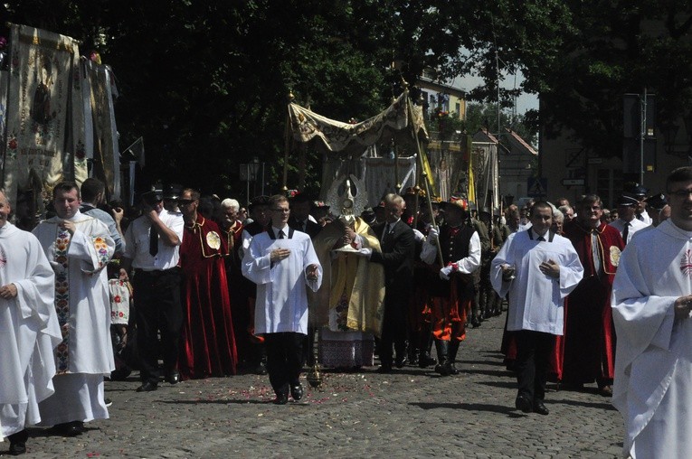 Boże Ciało w Łowiczu - procesja