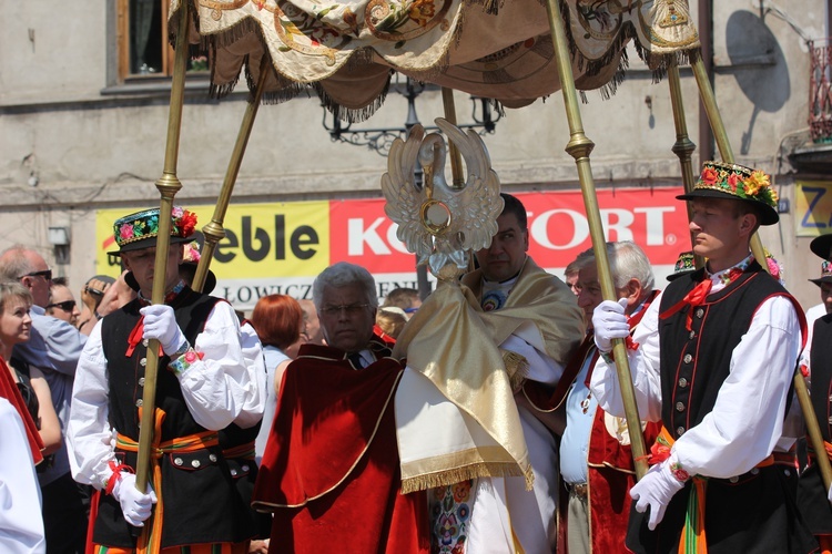 Boże Ciało w Łowiczu - procesja