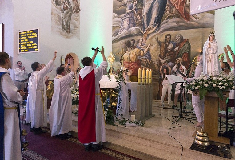 Nowosolskie uwielbienie w Boże Ciało