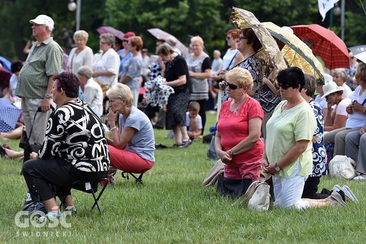 VI Ogólnopolska Pielgrzymka Żywego Różańca na Jasną Górę