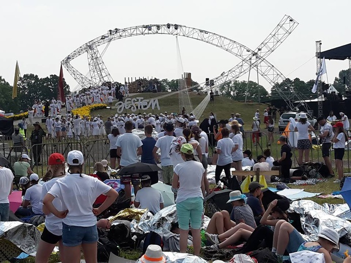 Młodzi diecezjanie na Polach Lednickich