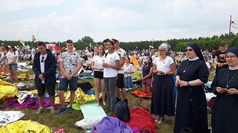 Młodzi diecezjanie na Polach Lednickich