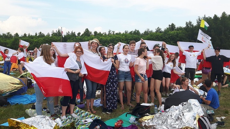 Młodzi diecezjanie na Polach Lednickich