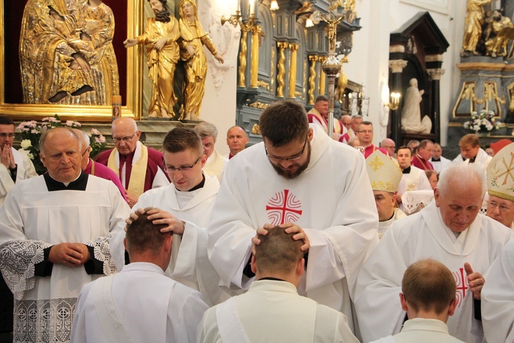 Święcenia kapłańskie w Łowiczu