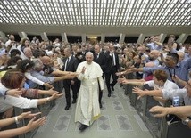 Papież do ludzi pomagającym chorym cierpiącym na zanik mięśni