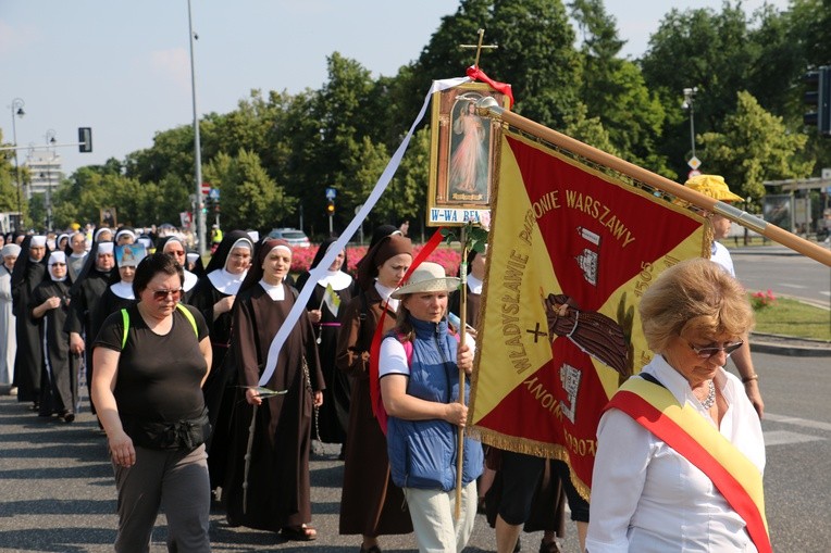 ​Dziękczynna procesja w Święto Dziękczynienia