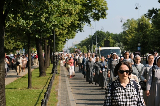 ​Dziękczynna procesja w Święto Dziękczynienia