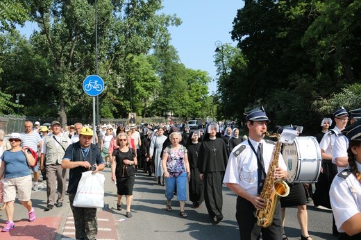 ​Dziękczynna procesja w Święto Dziękczynienia