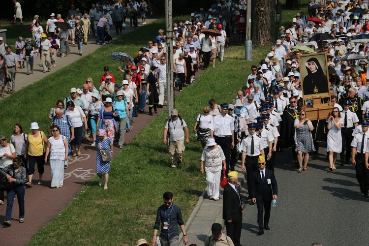 ​Dziękczynna procesja w Święto Dziękczynienia