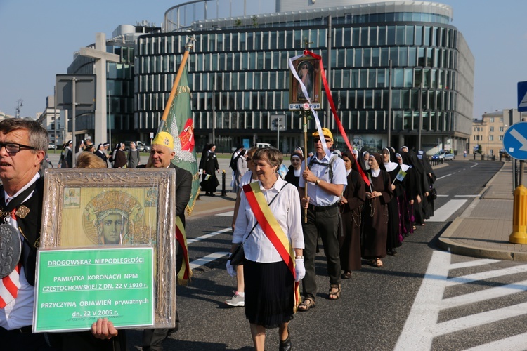 ​Dziękczynna procesja w Święto Dziękczynienia