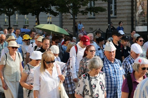 ​Dziękczynna procesja w Święto Dziękczynienia