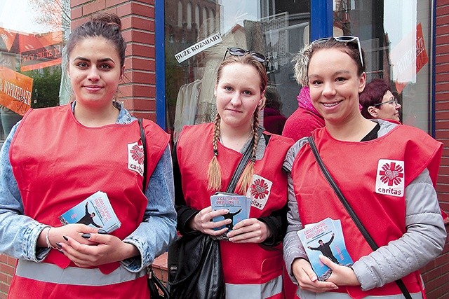 3 maja wolontariusze Caritas informowali koszalinian, że ich koledze potrzebne są modlitwa i krew.