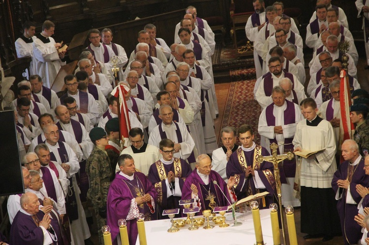 Pożegnanie śp. ks. P.M. Gajdy w tarnowskiej katedrze