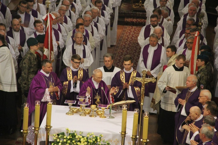 Pożegnanie śp. ks. P.M. Gajdy w tarnowskiej katedrze