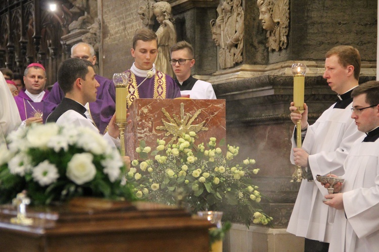 Pożegnanie śp. ks. P.M. Gajdy w tarnowskiej katedrze