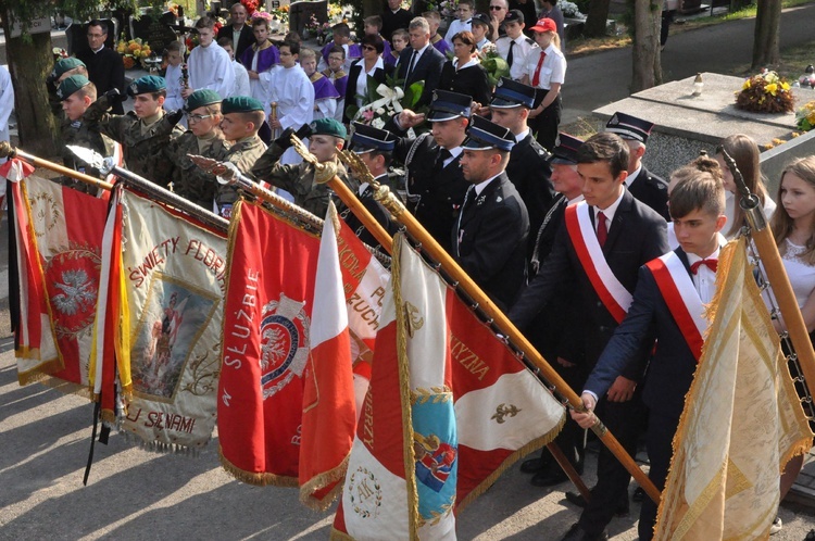 Pogrzeb ks. Gajdy w Porąbce Uszewskiej