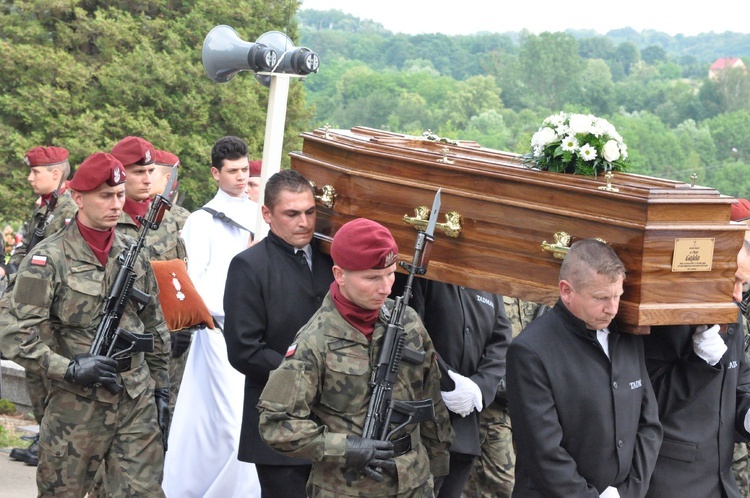 Pogrzeb ks. Gajdy w Porąbce Uszewskiej