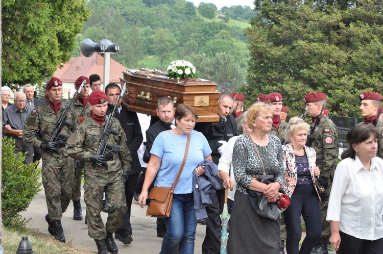 Pogrzeb ks. Gajdy w Porąbce Uszewskiej