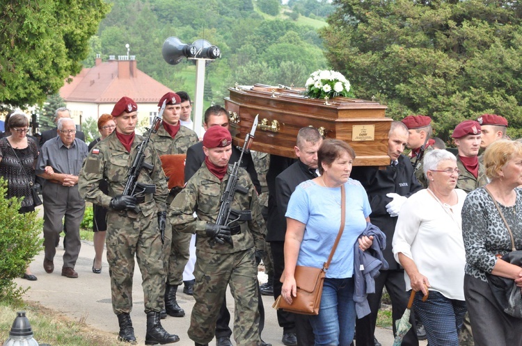 Pogrzeb ks. Gajdy w Porąbce Uszewskiej