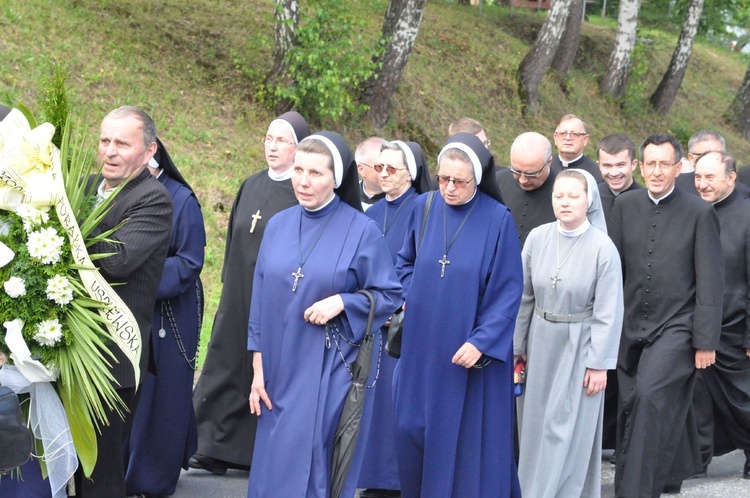 Pogrzeb ks. Gajdy w Porąbce Uszewskiej