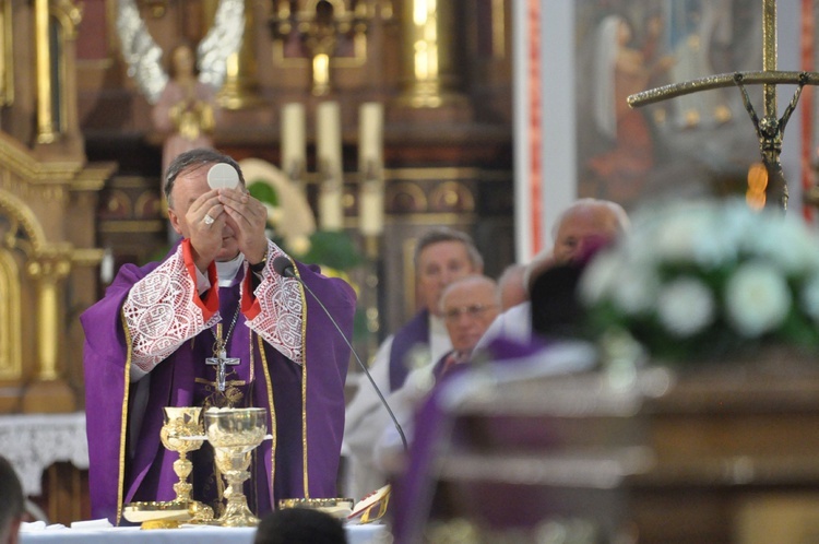 Pogrzeb ks. Gajdy w Porąbce Uszewskiej