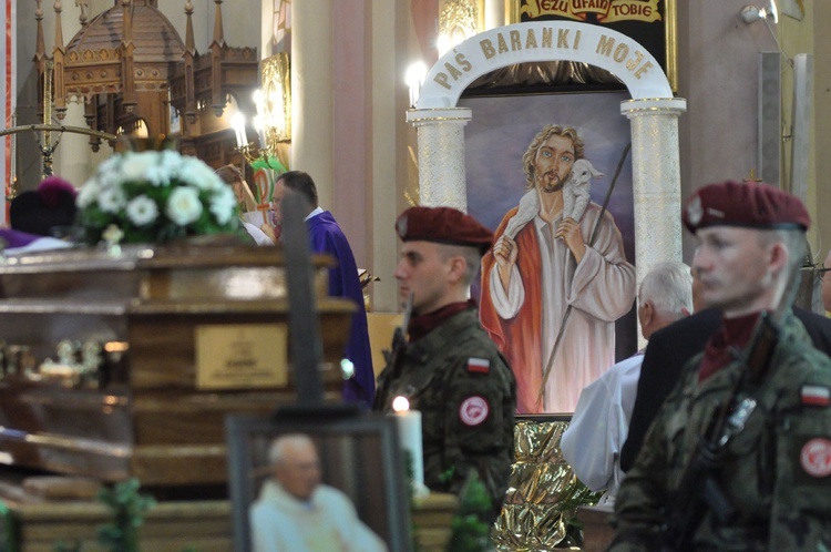 Pogrzeb ks. Gajdy w Porąbce Uszewskiej