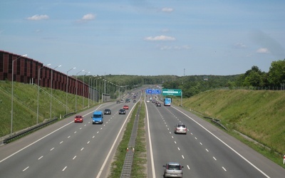 Awaryjne lądowanie awionetki na autostradzie A4