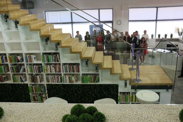 Biblioteka na poziomie
