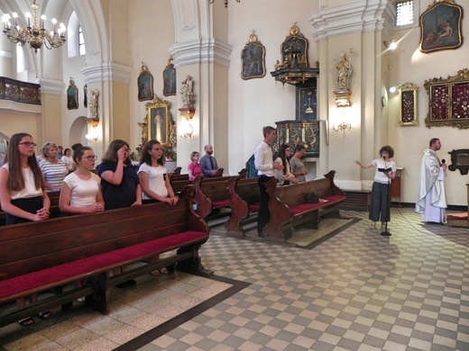 Pielgrzymka psałterzystów i scholi do sanktuarium MBNP w Gliwicach