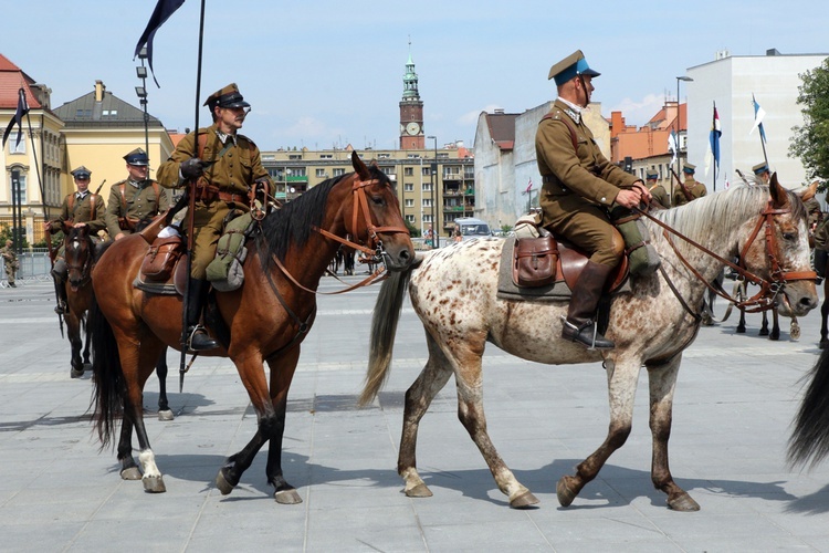 Ułani przejechali przez Wrocław