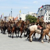 Ułani przejechali przez Wrocław