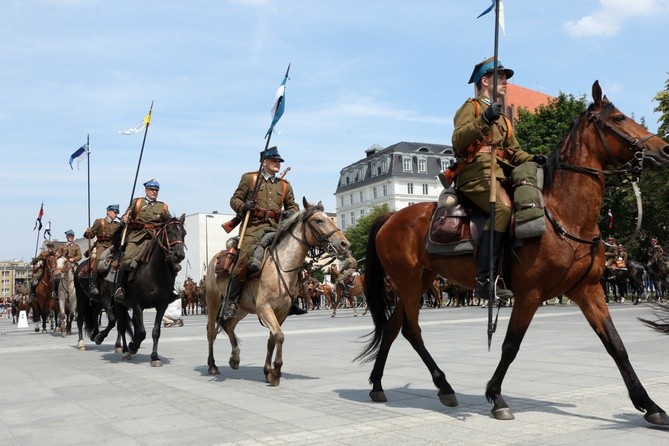 Ułani przejechali przez Wrocław