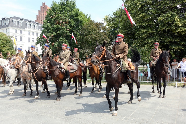 Ułani przejechali przez Wrocław