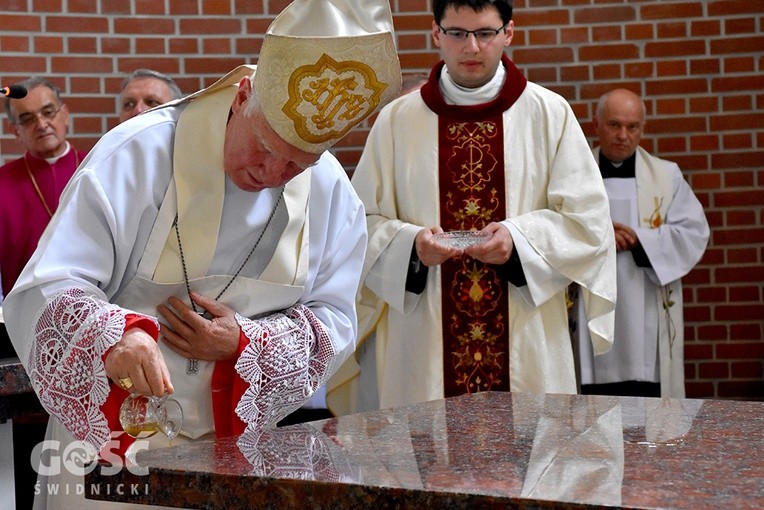 Konsekracja kościoła pw. Świętej Rodziny w Wałbrzychu