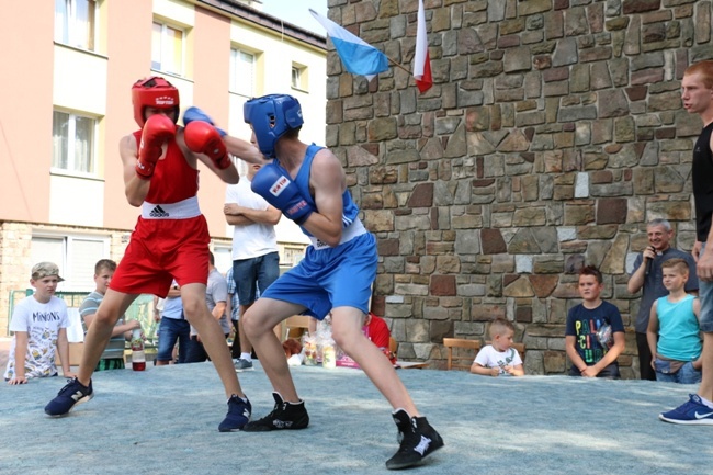 Festyn w parafii na radomskich Borkach