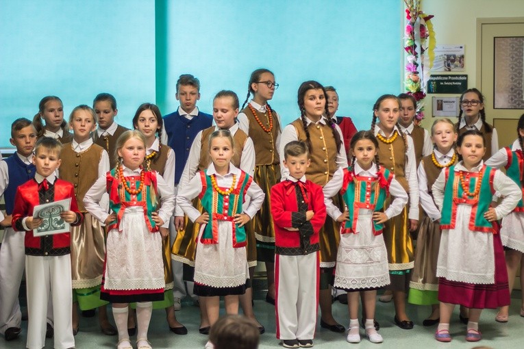 Występ zespołu Bursztynki
