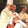 Diecezja płocka ma sześciu nowych kapłanów, których w bazylice katedralnej wyświęcił biskup płocki.