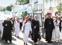 Ulicami miasta przeszło kilka tysięcy ludzi.