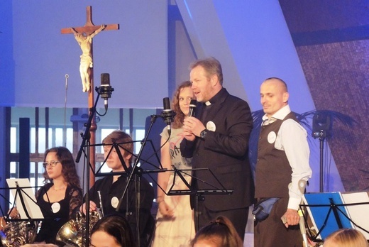 Koncert na 10-lecie fundacji "Drachma"