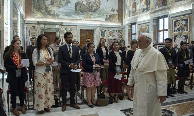 Franciszek: wszechświat poznajemy także dzięki wierze