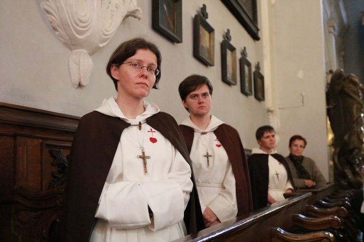 Bierzmowanie katechumenów w kościele św. Marka