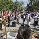 Fioletowa Dama spoczęła na Powązkach Wojskowych